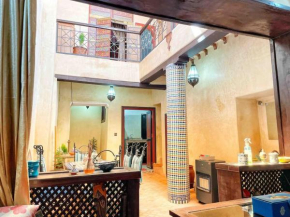 Petit Riad authentique tout proche de Dar El Bacha